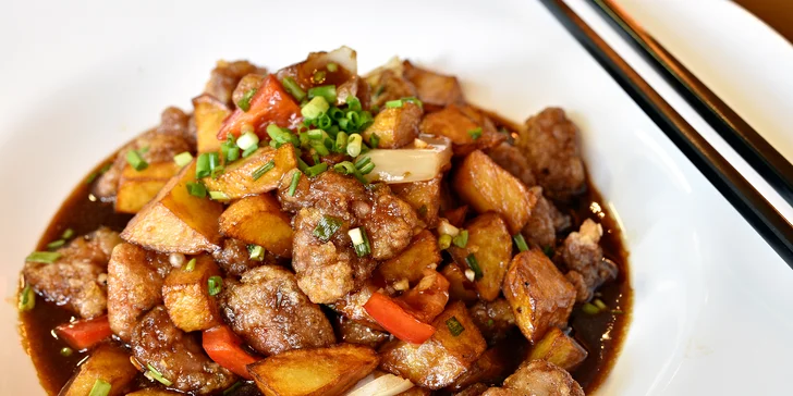 Bohaté tříchodové menu v čínské restauraci Mr. Bao pro 2 labužníky