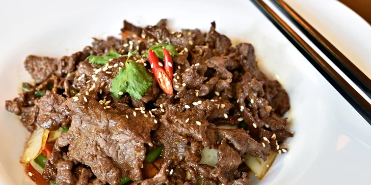 Bohaté tříchodové menu v čínské restauraci Mr. Bao pro 2 labužníky