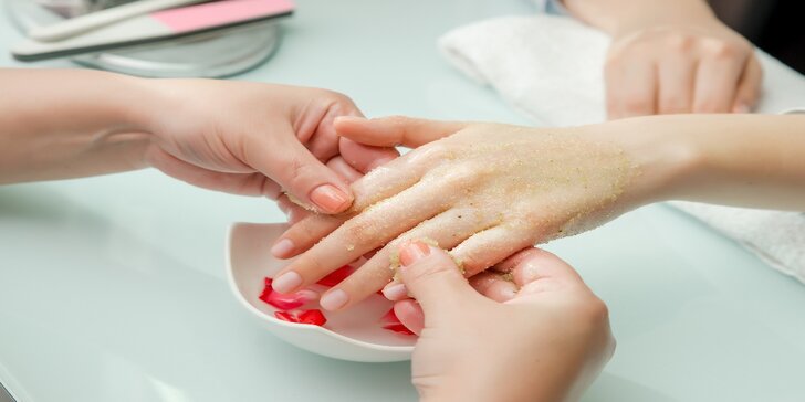 Dopřejte svým rukám péči: P-Shine japonská manikúra s mikropeelingem rukou