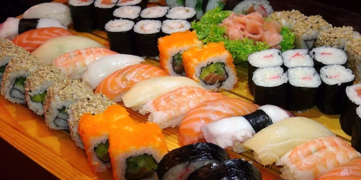 Objednejte si 24, 44 nebo rovnou 52 kousků sushi.