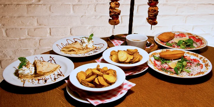 3chodové menu: carpaccio, chalupářský špíz se slaninou a palačinka s medem