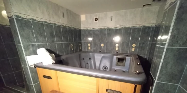 Těšte se na relax ve vířivce. 