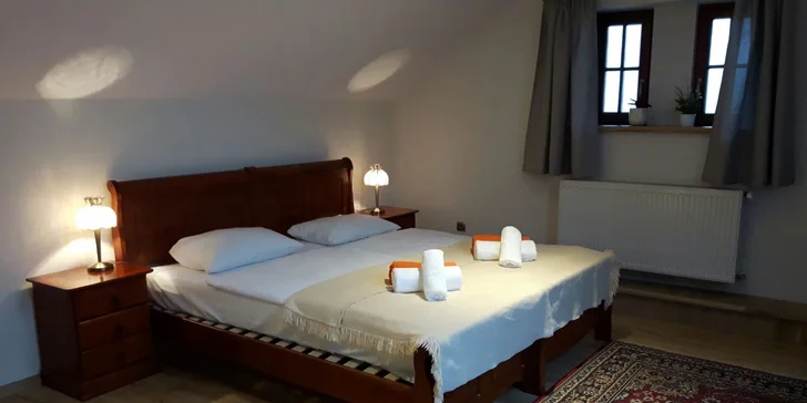 K dispozici budete mít TV, telefon, ledničku a Wi-Fi připojení. 