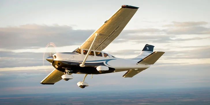 Zážitkové lety aj s možnosťou pilotovania na lietadlách Cessna pre 1 až 3 osoby