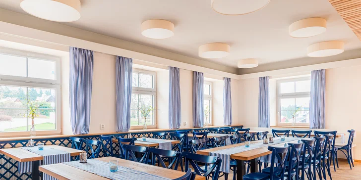 Súčasťou pobytu sú buď raňajky formou teplého a studeného bufetu, alebo polpenzia.