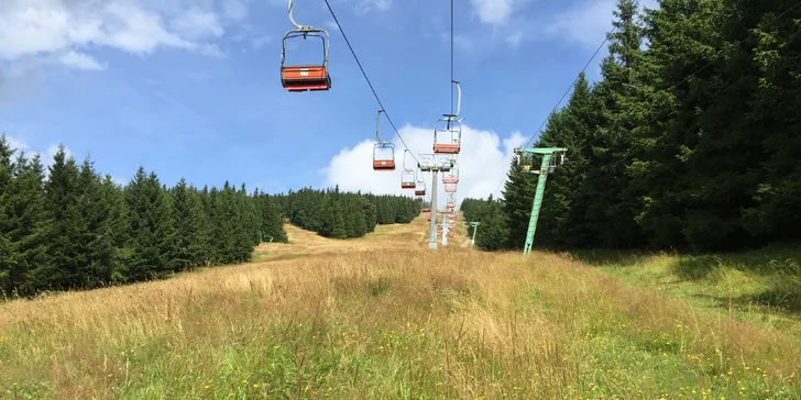 Lanovku na Šerák můžete využít po celý rok.