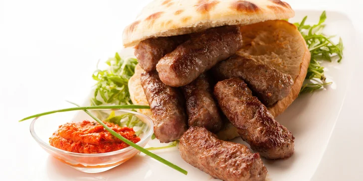 Voucher na 500 či 1 000 Kč na jídlo i nápoje v balkánské restauraci Balkaňeros