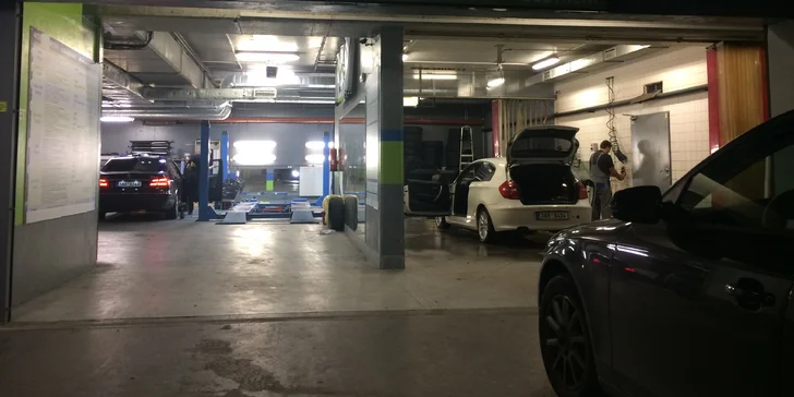 Ruční mytí vašeho vozu dle výběru s možností tepování