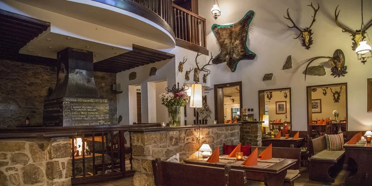Pobyt se snídaněmi a menu pro 2 ve valašské kolibě s vyhlášenou restaurací