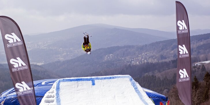 Naučte se salto za den: skok do air bagu na lyžích nebo snowboardu