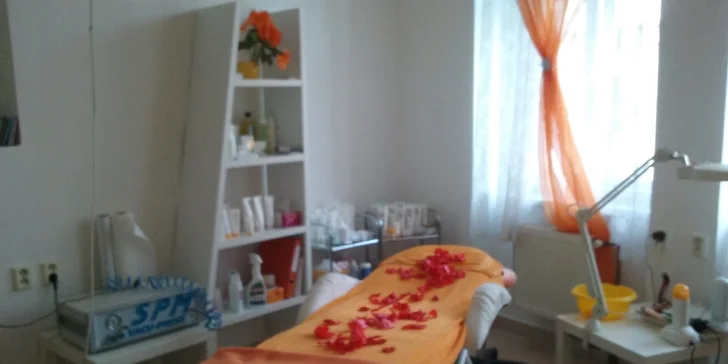60-90minutové kompletní kosmetické ošetření pleti luxusní kosmetikou
