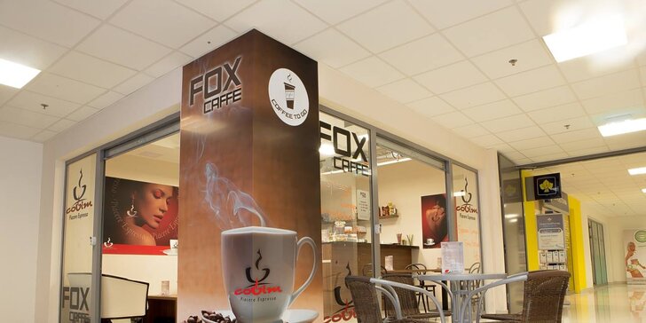 Příjemné posezení ve FOX caffé: Káva a medový dezert Marlenka