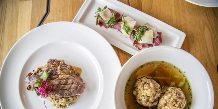 Degustační menu v Garden restaurant Miminoo a vstup na vyhlídku Žižkovské věže