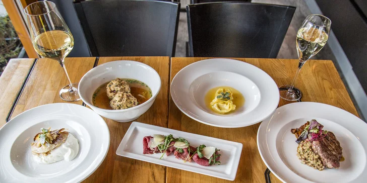 Degustační menu v Garden restaurant Miminoo a vstup na vyhlídku Žižkovské věže