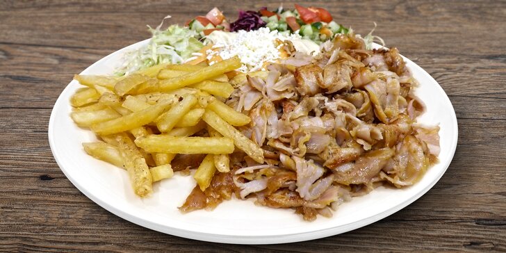 Znamenitý turecký kebab: Kuřecí, telecí nebo mix a k němu nealko nápoj