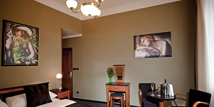 Silvestrovský pobyt v elegantním hotelu v Orlických horách s večírkem a rautem