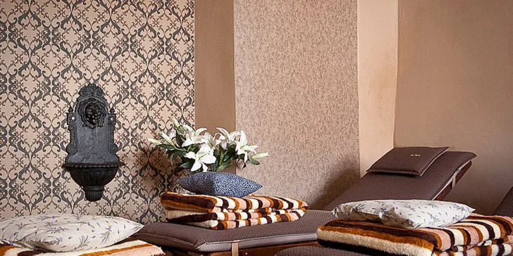 Silvestr na Zámku Čechtice s all inclusive, wellness a party s ohňostrojem