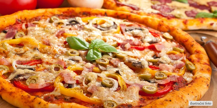 2 pizzy dle výběru ve stylovém podniku s úžasným výhledem na řeku