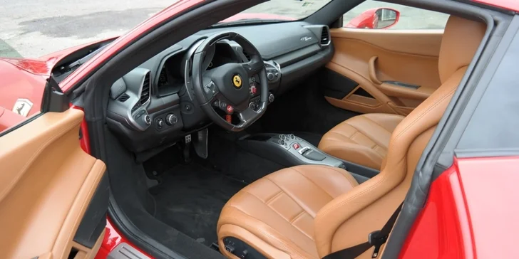 20minutová jízda v supersportu: Osedlejte Ferrari či Lamborghini a mnoho jiných