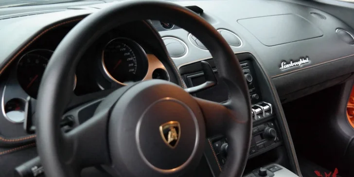 20minutová jízda v supersportu: Osedlejte Ferrari či Lamborghini a mnoho jiných