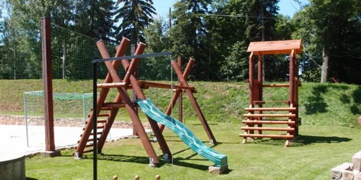 Aktivní dovolená pro dva se snídaní a relaxem nedaleko ZOO a safari Dvůr Králové