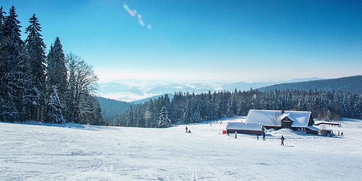 3-7 zimních dní na Lipně s polopenzí a lyžováním v Rakousku i bez