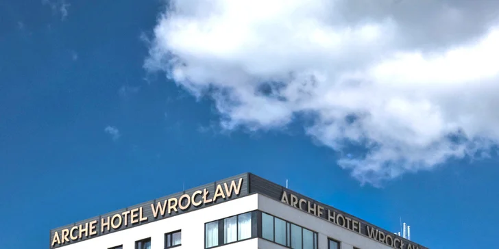 Hotel poskytuje ubytovanie v jedno- alebo dvojlôžkových izbách.