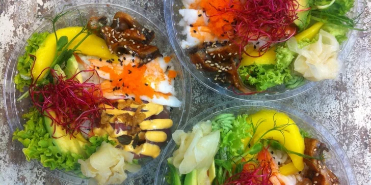 Velká sushi rolka nebo 300 g exotického salátu s sebou