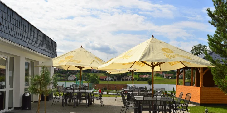 Luxusní pobyt pro dva: neomezený bazén a sauna, skvělé jídlo, minigolf i bowling