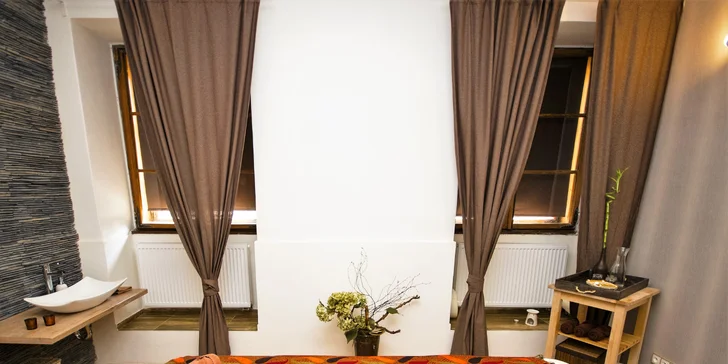Luxusní masáž na Malé Straně: Hodinová relaxace v ateliéru Kotlár