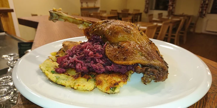 Svatomartinské menu pro dva: Paštika, čtvrtka husy pro každého a domácí koláčky