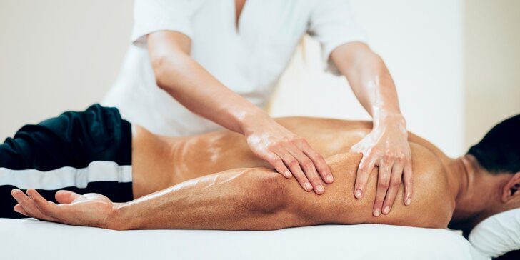 Zakročte proti křečím a oteklým končetinám: Relaxační masáž nohou a rukou