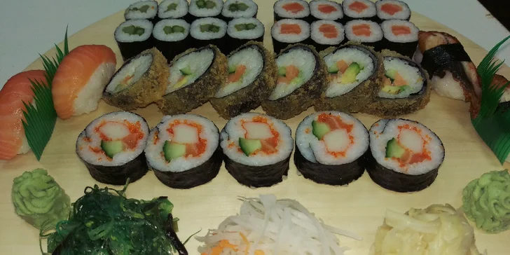 Hostina ve jménu exotiky a zdravých lahůdek: Sushi sety plné skvělých kousků