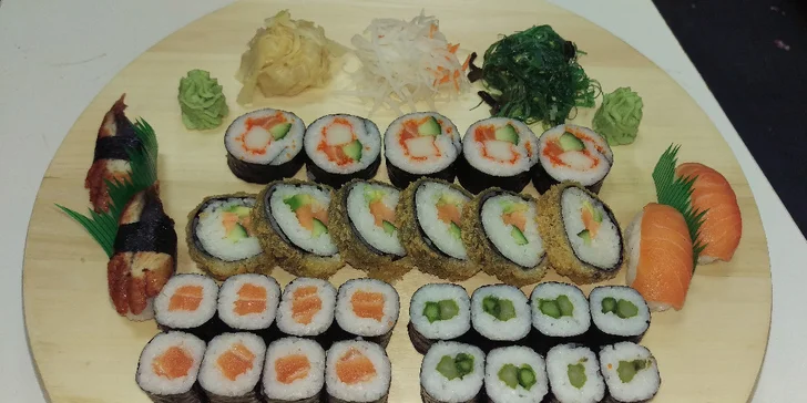 Hostina ve jménu exotiky a zdravých lahůdek: Sushi sety plné skvělých kousků