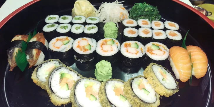 Pravá japonská hostina v Sushi Miomi - 31 nebo 53 kousků lahodného sushi