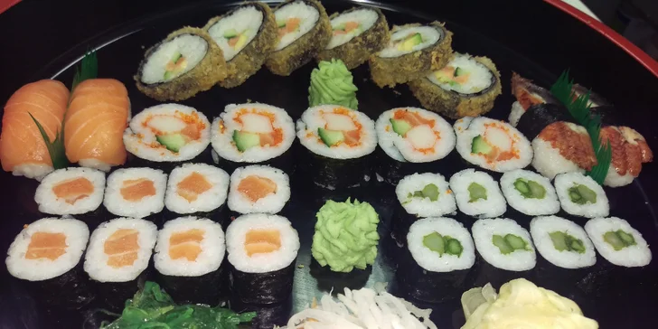 Pravá japonská hostina v Sushi Miomi - 31 nebo 53 kousků lahodného sushi