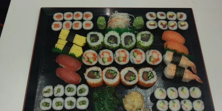 Pravá japonská hostina v Sushi Miomi - 31 nebo 53 kousků lahodného sushi