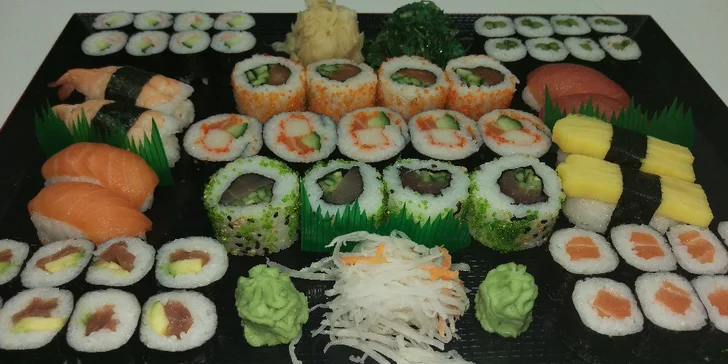 Pravá japonská hostina v Sushi Miomi - 31 nebo 53 kousků lahodného sushi