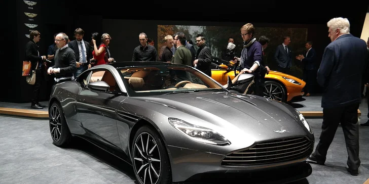 Autosalon v Ženevě: doprava, celodenní vstupenka i prohlídka města