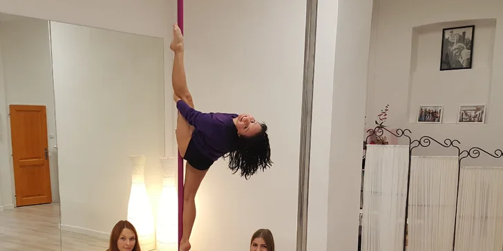 Vyzkoušejte oblíbené lekce pole dance, strečinku a dalších cvičení
