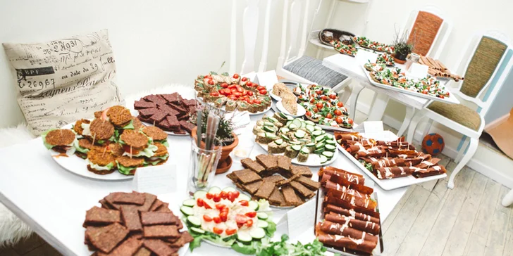 Raw menu připravené s láskou: Houbové tortilly, dort a limonáda pro 1 nebo 2