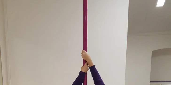 Vyzkoušejte oblíbené lekce pole dance, strečinku a dalších cvičení