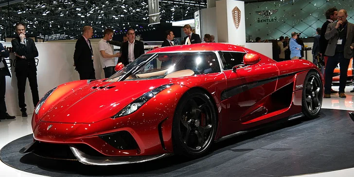 Autosalon v Ženevě: doprava, celodenní vstupenka i prohlídka města