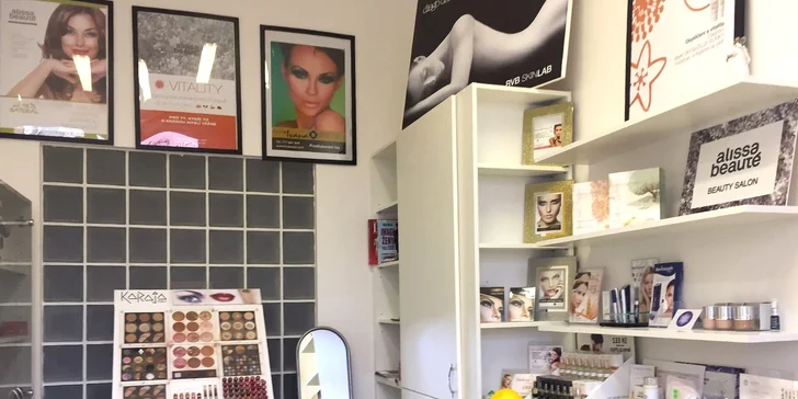Proměna, s níž rozkvetete: perfektní make-up, sestřih, manikúra i masáž