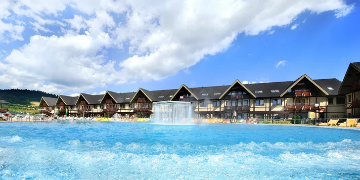 Rajský Silvestr 2016: Oslavy s bazénem i Spa & Wellness v Gino Paradise Bešeňová