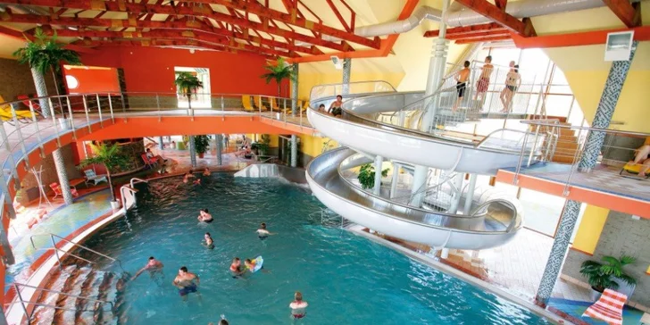 Rajský Silvestr 2016: Oslavy s bazénem i Spa & Wellness v Gino Paradise Bešeňová