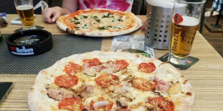 2 pizzy podle výběru v oblíbené restauraci Galera na pardubickém náměstí