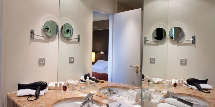 Ryzí romantika pro dva: 2–3 noci ve 4* hotelu Paris Neuilly se snídaní