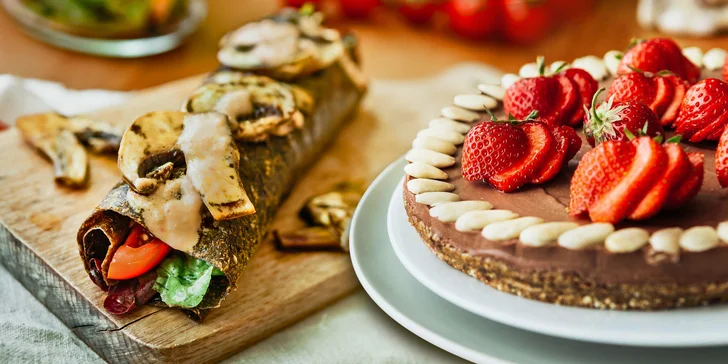 Raw menu připravené s láskou: Houbové tortilly, dort a limonáda pro 1 nebo 2