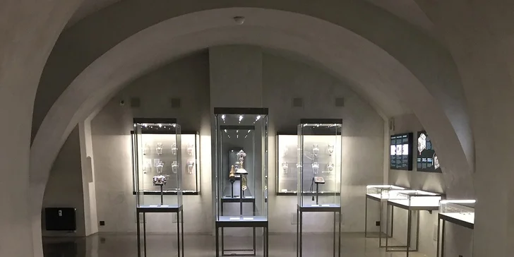 Muzeum českého granátu: Výstava unikátních šperků a předmětů